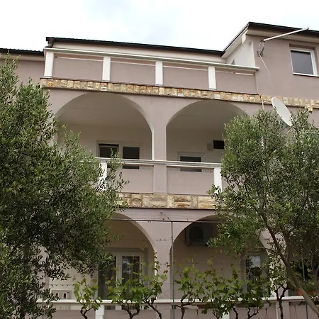 Beba Apartment *
